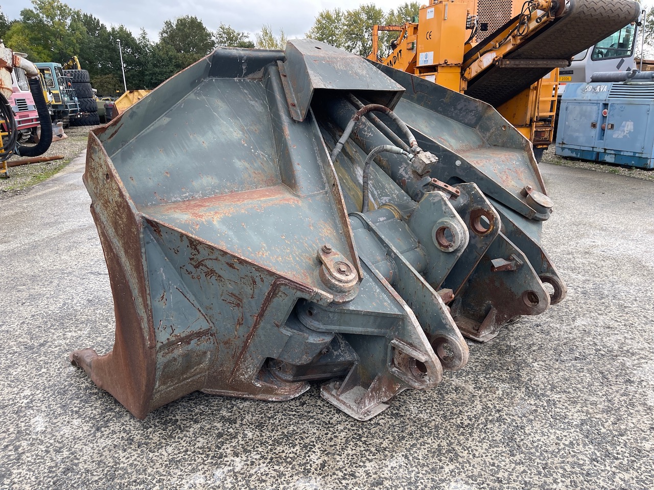 Zij kiepbak / Side tip bucket 310cm met tanden 