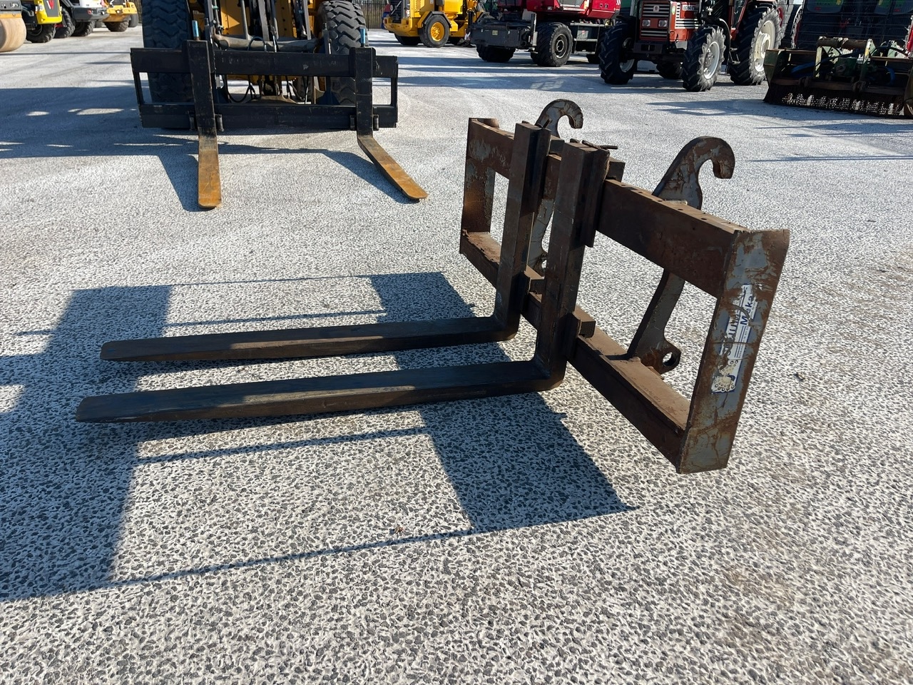 Pallet forks 200cm x 150cm Volvo / Lundberg aansluiting 